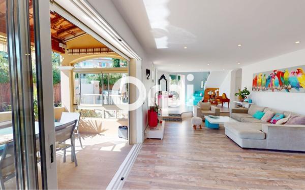 Maison à vendre    6 pièces • 135 m2 Carqueiranne