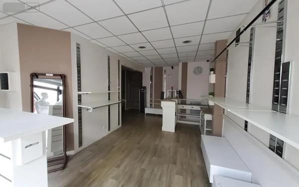 Location - Fonds et/ou murs commerciaux Carhaix-Plouguer 29270 70 m 2 210 m 2