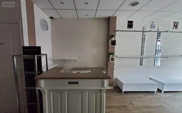 Location - Fonds et/ou murs commerciaux Carhaix-Plouguer 29270 70 m 2 210 m 2