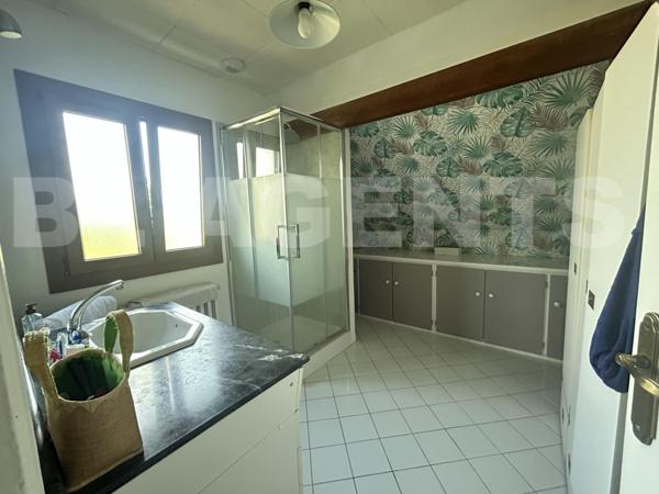 Maison familiale 228 m² avec jardin arboré – Trilport