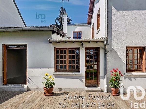 Maison traditionnelle 4 pièces de 100 m² à Montesson (78360)