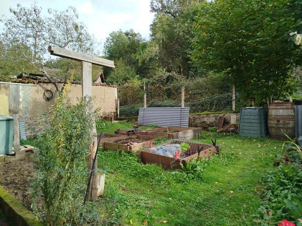 Maison de rénovation récente avec jardin