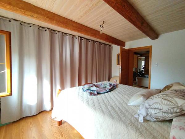 Maison de rénovation récente avec jardin