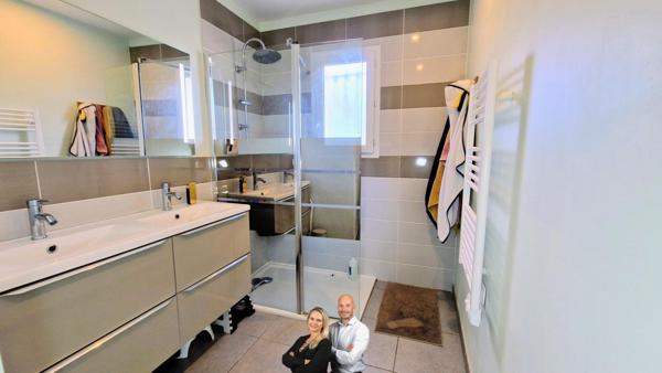 Maison contemporaine avec piscine