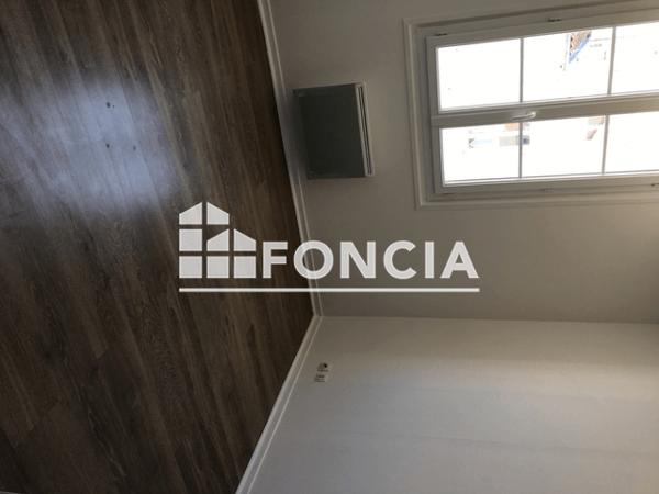 Location Appartement 2 pièces 42 m² - 95 RUE JEAN JAURES Rochefort 17300
