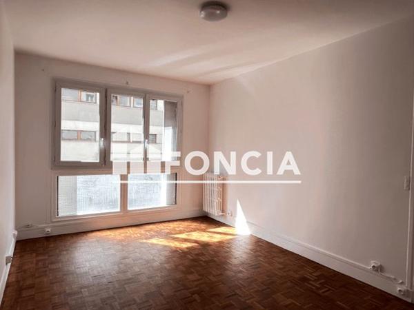 Location Appartement 5 pièces 107.5 m² - 78 avenue du général michel bizot Paris 75012