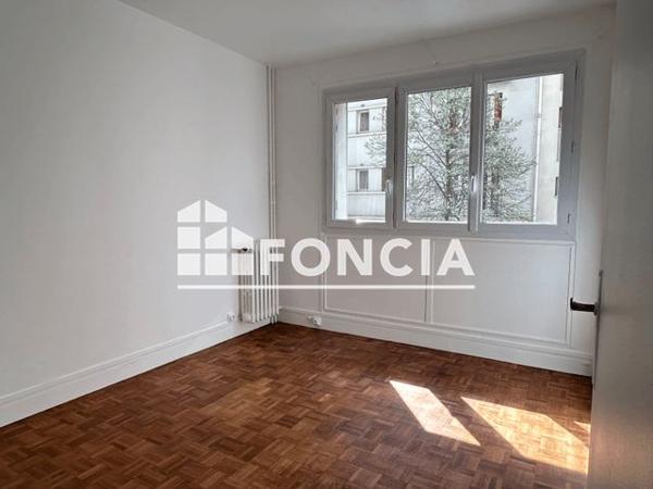 Location Appartement 5 pièces 107.5 m² - 78 avenue du général michel bizot Paris 75012