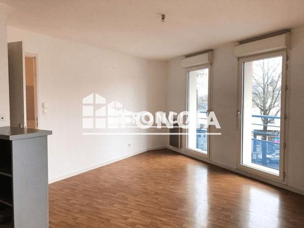 Location Appartement 2 pièces 44 m² - 79 BLD GABRIEL LAURIOL Nantes 44300
