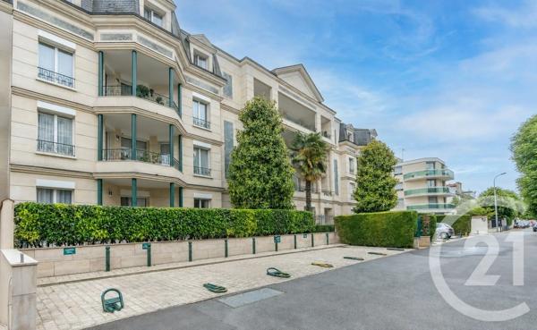 Appartement F4 à vendre  5 pièces - 108,20 m 2   LA VARENNE ST HILAIRE  - 94