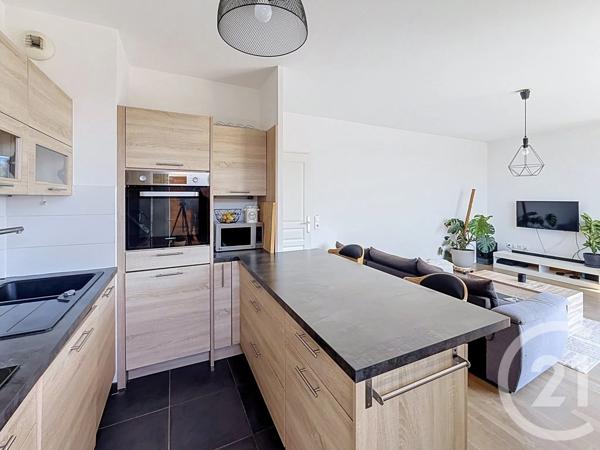 Appartement à vendre  3 pièces - 63,77 m 2   VITRY SUR SEINE  - 94