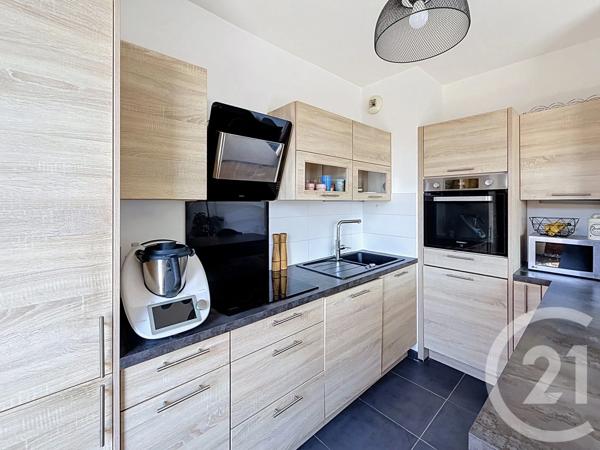 Appartement à vendre  3 pièces - 63,77 m 2   VITRY SUR SEINE  - 94
