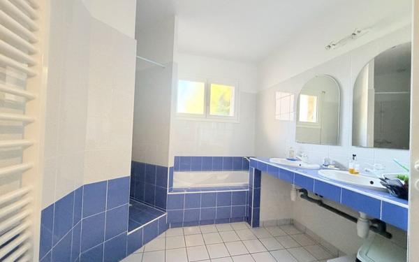 Maison à vendre    5 pièces • 185 m2 Tournefeuille