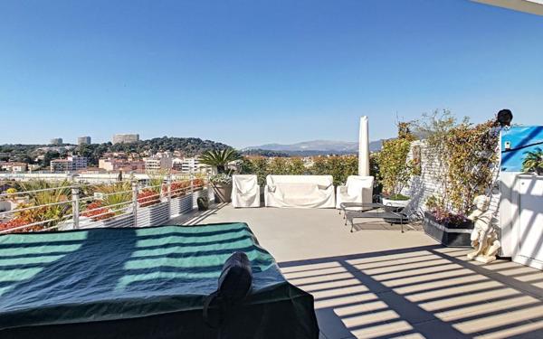 Appartement à vendre    4 pièces • 107,03 m2 Cagnes-sur-Mer