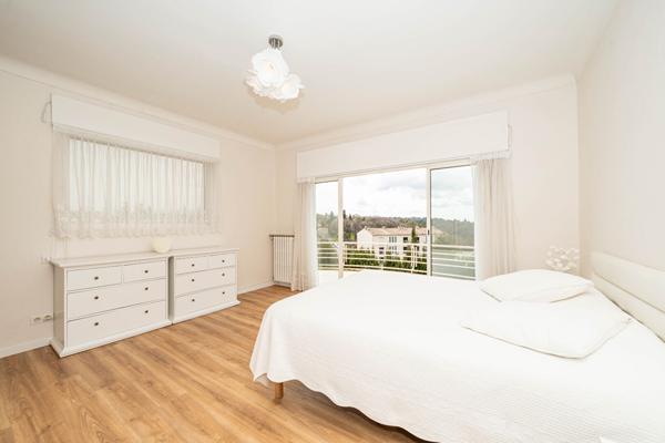 Maison à vendre |  Vence |  7 pièces | 212,8 m²