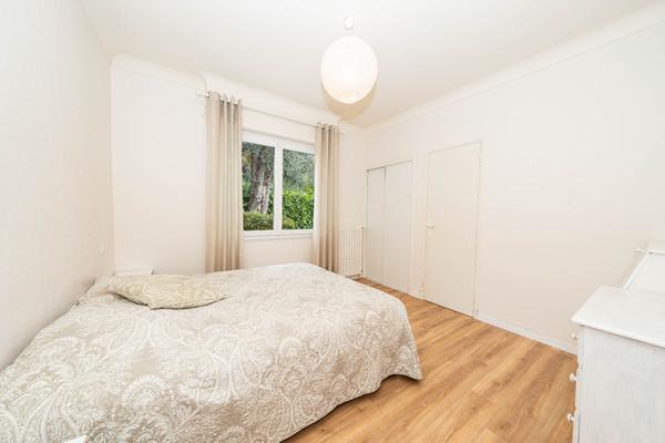 Maison à vendre |  Vence |  7 pièces | 212,8 m²
