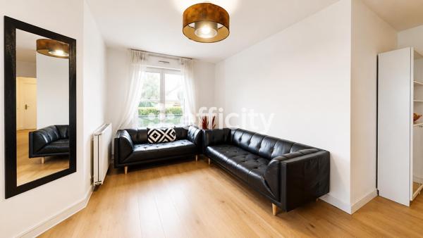 Appartement
         4 pièces
        - 77 m² 269 000 € *