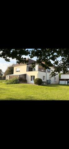 Maison familiale atypique, plein Sud, avec gîte, Plestin-Les-Grèves.