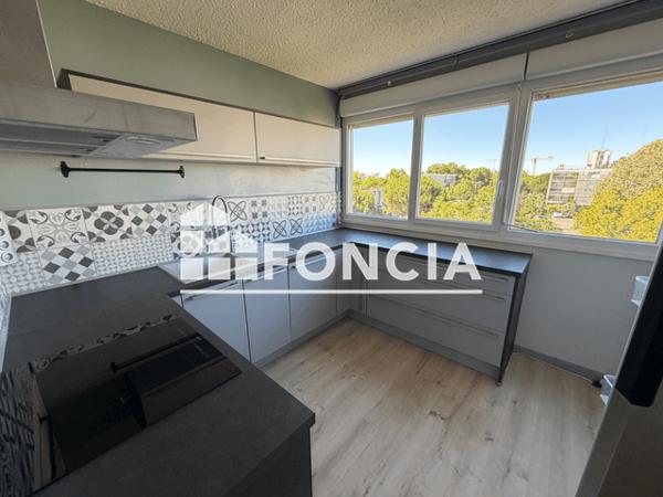 Location Appartement 4 pièces 83.81 m² - 17 RUE BEAUMARCHAIS Cenon 33150