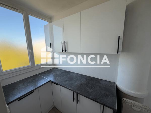 Location Appartement 4 pièces 83.81 m² - 17 RUE BEAUMARCHAIS Cenon 33150