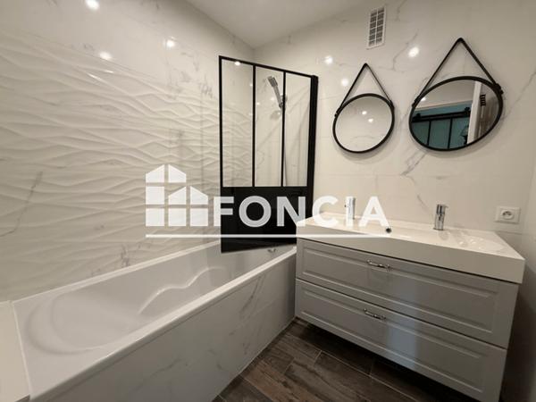 Location Appartement 4 pièces 83.81 m² - 17 RUE BEAUMARCHAIS Cenon 33150