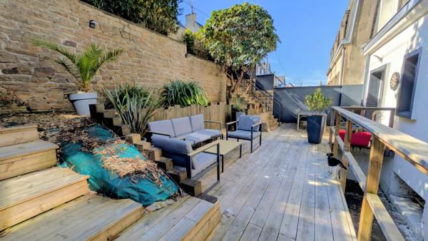 Quimper (29000) Appartement T4 rénové avec terrasse privative exceptionnelle de 37 m² – Exposition Sud