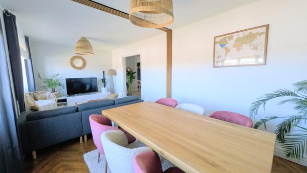 Quimper (29000) Appartement T4 rénové avec terrasse privative exceptionnelle de 37 m² – Exposition Sud