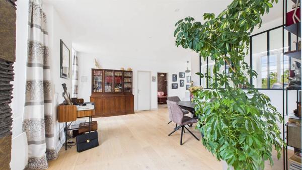 APPARTEMENT DE CHARME DANS UN CHÂTEAU — JARDIN PRIVATIF & ÉLÉGANCE HISTORIQUE