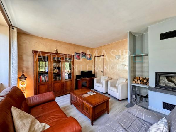 MAISON D'EPOQUE, BEAUX VOLUMES, JARDIN, TERRASSE, GARAGE