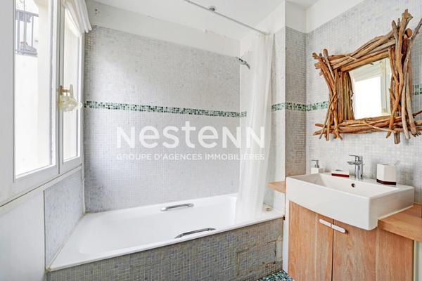 Paris 1er - Louvre / Rivoli - Duplex de charme avec parking - Dernier étage