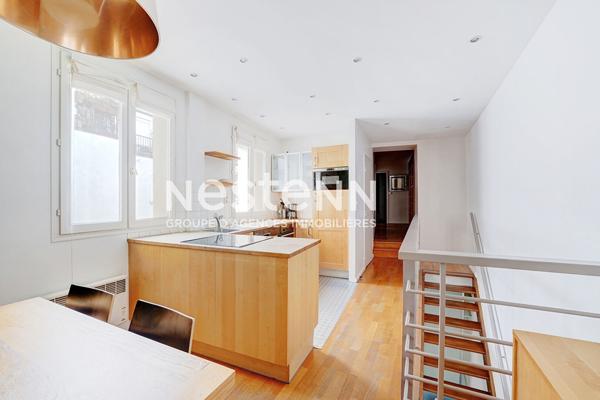 Paris 1er - Louvre / Rivoli - Duplex de charme avec parking - Dernier étage