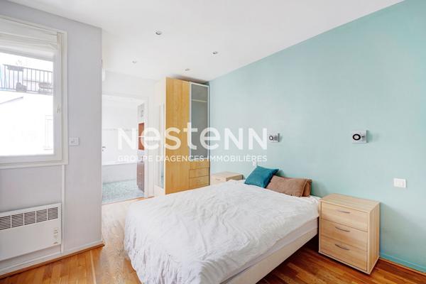 Paris 1er - Louvre / Rivoli - Duplex de charme avec parking - Dernier étage