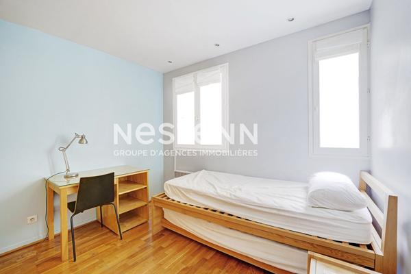 Paris 1er - Louvre / Rivoli - Duplex de charme avec parking - Dernier étage