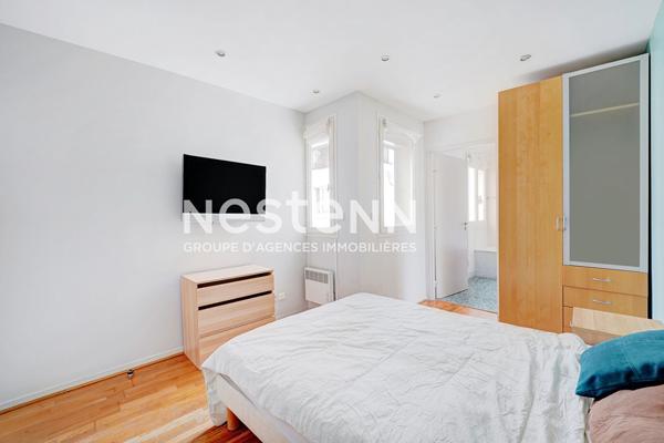 Paris 1er - Louvre / Rivoli - Duplex de charme avec parking - Dernier étage