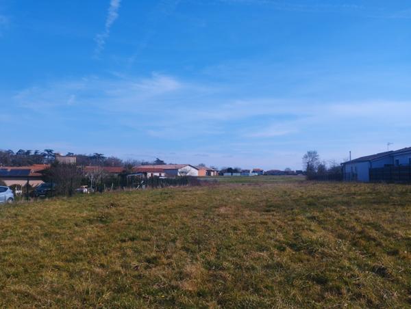 TERRAIN A BATIR - Saint-Clar-De-Riviere (31600)