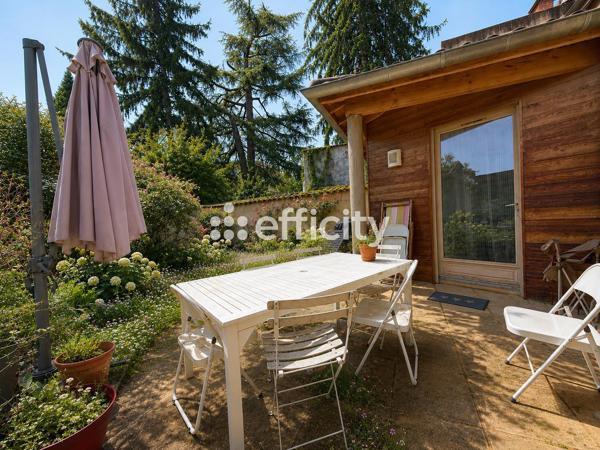 Maison
         6 pièces
        - 164 m² Bien prestige 1 150 000 € *