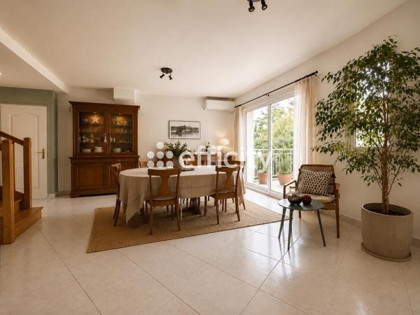 Maison
         6 pièces
        - 164 m² Bien prestige 1 150 000 € *