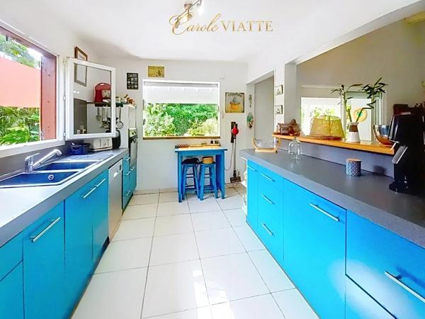 VILLA T5 & MAISON T3, PISCINE, A VENDRE ABYMES proche GOSIER et CHU