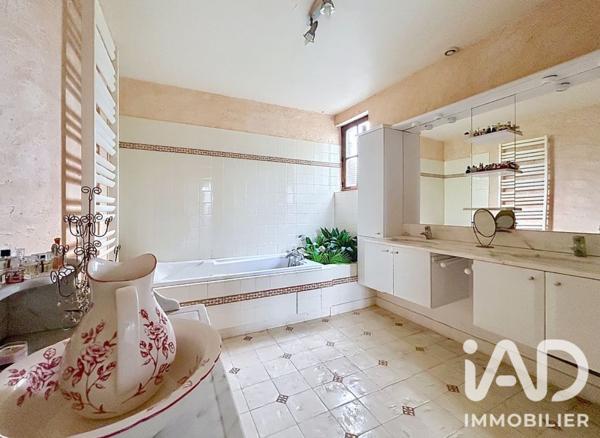 Maison à vendre 10 pièces 360 m² Beaugency