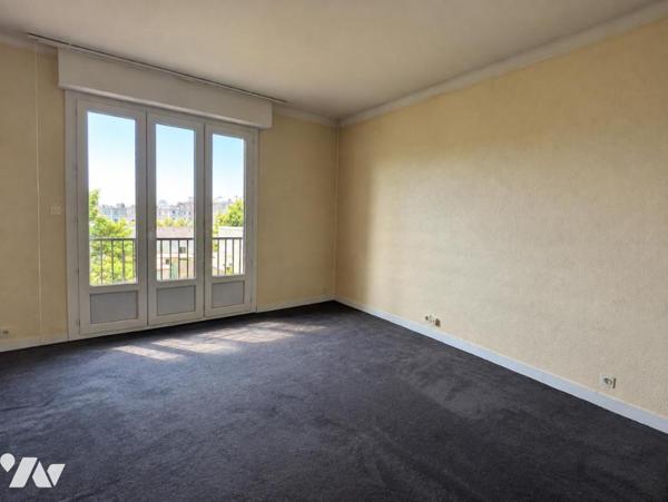 APPARTEMENT 2 PIECES - 1 CHAMBRE - STATIONNEMENT - CAVE – QUAI DE VERSAILLES / L’ERDRE POUR HORIZON