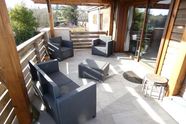 GRANDE PROPRIETE 1.5 HECTARE, VASTE DEPENDANCE,PISCINE COUVERTE, Saint-Mamet-la-Salvetat (15220)