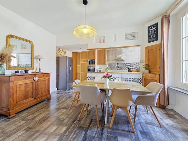 Maison à Cholet, 49300 - 5 pièces 137m²