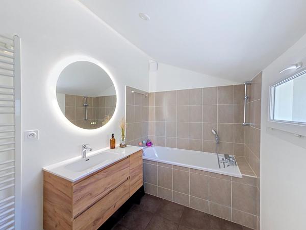 Maison à Cholet, 49300 - 5 pièces 137m²