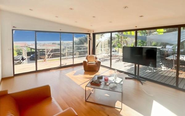 Maison à vendre    10 pièces • 250 m2 Golfe Juan - Vallauris