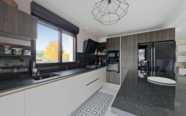 Maison à vendre    5 pièces • 104,51 m2 Lagny-sur-Marne