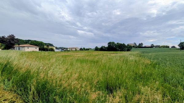 Terrain à bâtir – 828 m² – Bon-Encontre