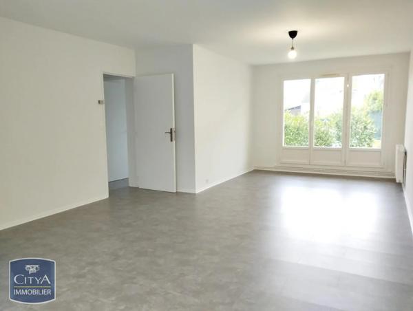 Maison à louer 6 pièces 140m² Saint-Gervais-la-Forêt (41350)