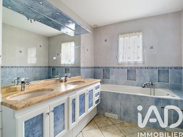 Maison à vendre 10 pièces 233 m² Antony