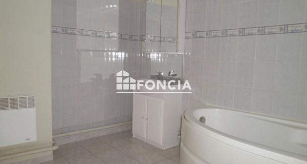 Location Appartement 4 pièces 113 m² - Châtillon-sur-loire 45360
