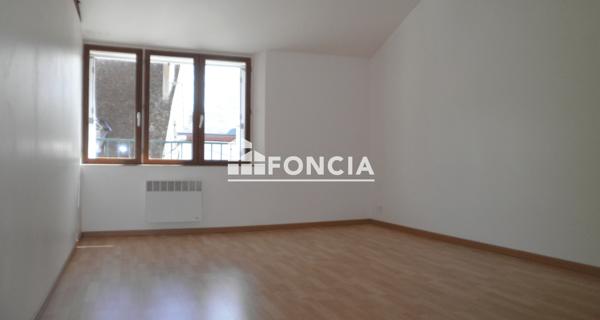 Location Appartement 4 pièces 113 m² - Châtillon-sur-loire 45360