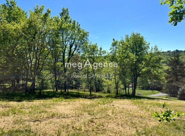Terrain à Annesse-et-Beaulieu, 24430 - 3350m²
